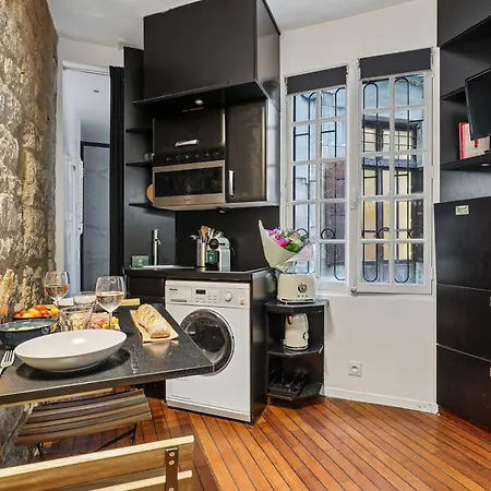Lavie Maison: Marais Gem Apartment